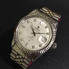 Overall, i'm happy with the results, so much cleaner and shinier! Vintage Titoni Cosmo King Watch Women S Fashion Watches Accessories Watches On Carousell