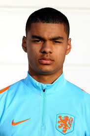 Gakpo made his professional debut in the eerste divisie for jong psv on 4 november 2016 in a game against helmond sport. Hqvykchhiqvcm