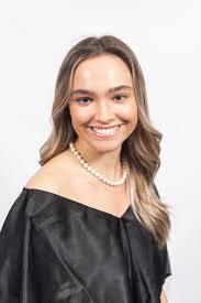 Liz Donahue's Instagram, Twitter & Facebook