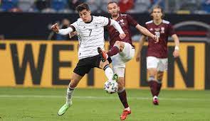 Wen schickt bundestrainer joachim löw von beginn an. Rytcmvdekguivm