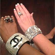 Shunmelson Shows Up With Her Chanel Cuff And I Had To Show Her What A Real One Looks Like Chanel Cuff Kim Zolciak Bling