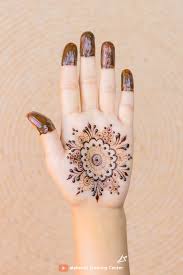 Easy Gol Tikki Girls Favourite Mehndi Design 2020 Easy To Make And Timeless Mehndi Design Tips In 2020 Mehndi Designs Mehndi Design