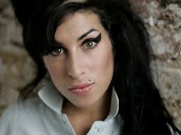 Amy Winehouse: Paint it black