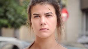 Σιχτίρ ευρώ, μπουντρούμ δραχμή, θα πεις κι ένα τραγούδι