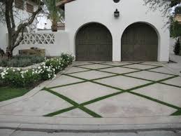 Make sure that you create a flat surface area for the fake grass to be placed on. Pavers With Artificial Grass Your Complete Guide Artificial Grass Zone