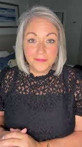 Lisa Poston's Instagram, Twitter & Facebook