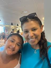 Wendy Gingras's Instagram, Twitter & Facebook