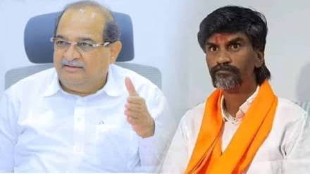 Maratha Reservation Proposal: Radhakrishna Vikhe Patil meets Manoj Jarange  | मराठा आरक्षणावर सरकारचा मसुदा; विखे पाटलांनी घेतली मनोज जरांगेंची भेट
