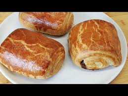 Chocolatines Ou Pains Au Chocolat Facile Cuisine Rapide Youtube