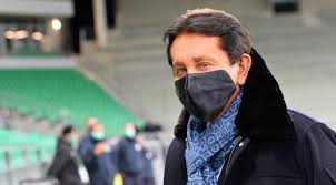Il a fait fortune grâce à la chirurgie esthétique, mais au fc nantes, waldemar kita s'est surtout distingué par une gestion erratique et des résultats décevants. Kita Et Son Reseau D Esclaves