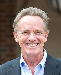 Leadership at the Crossroads [3 volumes] (Praeger Perspectives): Ciulla,  Joanne B., Forsyth, Donelson R., Genovese, Michael A., Goethals, George R.,  Han, Lori Cox, Hoyt, Crystal L.: 9780275997601: Amazon.com: Books