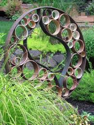 19 Creative Diy Rusted Metal Projects To Beautify Your Yard Metal Garden Art Garden Art Yard Art