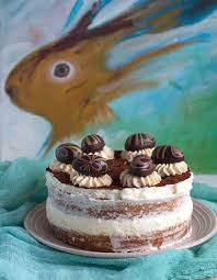 Eierlikor Tiramisu Torte Mit Fluffigem Biskuit Und Mascarponecreme Tiramisu Kuchen Tiramisu Torte Kuchen Und Torten