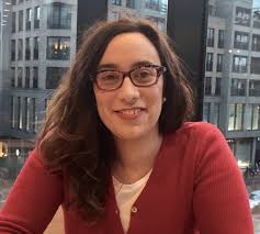 Laura Inigo's Instagram, Twitter & Facebook