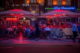 Uitgaan Grote Markt In Groningen Van Drie Gezusters Tot Cafe Hooghoudt Voor Een Avondje Grote Markt
