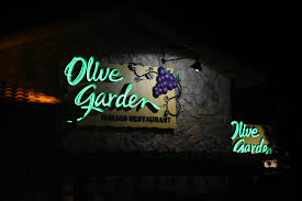 Olive garden is also one of the most early dinner duos are offered from 3 to 5 p.m. Olive Garden Yanked Into Trump Culture War With Cnn Comment Bloomberg