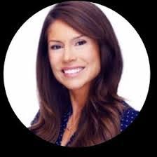 Alina Davidson's Instagram, Twitter & Facebook