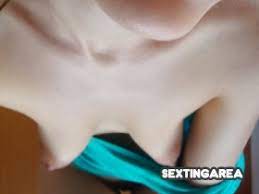 Junge kleine Spitztitten - Sextingarea - Kostenlose Sexy Nudes Foto & Video  Community für Sexting