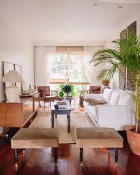 2 821 Likes 24 Comments Daire Daire On Instagram Dar Bir Salonu Dekore Etmenin Yolu Ince Uzun Dar Ve Narin Mobilyalar Secmekten Geciyor Eski Tip I 2020