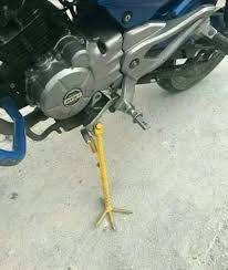 Chickstand Odd Stuff Magazine Funny Pictures Funny Motorcycle Memes Funny Motorcycle