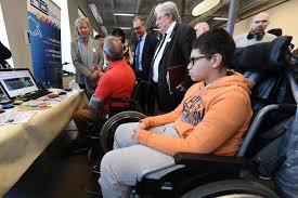 Pour sophie cluzel, interrogée vendredi sur france info, la tentative d'alliance en paca a déchaîné quelques égos masculins avec des invectives, avec une violence absolument stupéfiante. Rapprocher Les Innovations Technologiques Des Personnes Handicapees