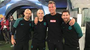 Ha destato scalpore la foto pubblicata su instagram da maxi lopez , immortalato con i suoi ex compagni messi e iniesta , oltre che con un altro amico (dai tempi del river plate). Messi Friendship Is Not Behind Icardi S Argentina Exile Says Maxi Lopez Goal Com