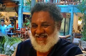 Premian a dos reporteros cancunenses por columna política y artículo de  fondo