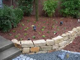 Den garten richtig zu gestalten, so dass man sich darin wohlfühlt, bzw. Rindenmulch Galabau Mahler Mulchmaterial Rinde