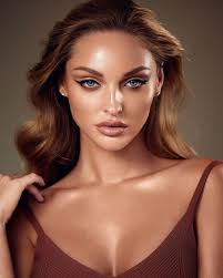 Den nya produkten som ger dig perfekt katt ögon...