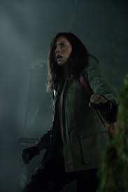 Olivia munn and shane black on location shooting the predator. Bild Zu Olivia Munn Predator Upgrade Bild Olivia Munn Filmstarts De