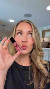 This lip oil gives shine like a lip gloss but without the stickiness  #lipoil #saiebeauty #cleanbeauty #saieglossybounce #lipglossdrip  #tiktokshopmemorialday #hydratedlips #hydratinglipgloss ...