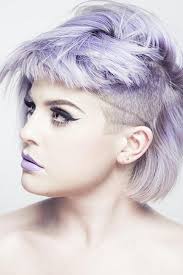 Kelly osbourne is a spring (her natural hair color is blonde) so this look is too cool for her (i absolutely love her entire look by the way, it just isn't making her glow). Kelly Osbourne Won T Be Changing Her Purple Hair