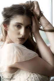 Sparkling and mysterious @sarabarbieri97 Muah @julipersikova Studio  @photostudio_vereteno