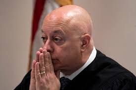 Oregon mom who chose CBD, vitamins to treat daughter's cancer gets 90 days  in jail