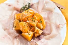 Pesce, molluschi, senape, uovo € Carpaccio Di Pesce Spada Con Insalata Di Arance Donnad
