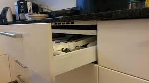 .küche ikea faktum mit auszug schublade, unterschrank küchenschrank 50cm schubladen korpus und, küchen unterschrank 3 schubladen weiß hochglanz matt 30, küchen unterschrank venedig 1 auszug 3 schubladen 50, wiho küchen unterschrank cali 90 cm breit mit 2 großen, küche. Russinis Ikea Metod Mit Granitarbeitsplatte Kuchenplanung Einer Kuche Von Ikea