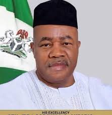 Remember me your name.❌ Remind me your name. ️✅️