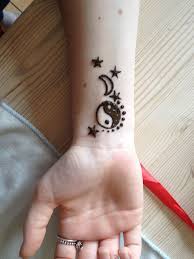 Yingyang Moon And Stars Wrist Henna Tattoo Design El Kina Kina Dovmeler Kina Tasarimlari