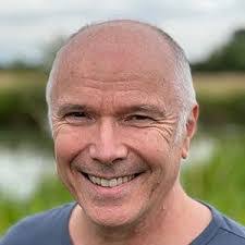 Lynn Berk's Instagram, Twitter & Facebook