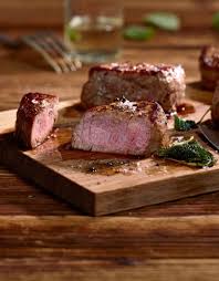 Kalbsmedaillon Auf Den Punkt Braten Rezept In 2020 Kalbsmedaillons Braten Kalb