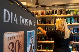 Procon orienta consumidores a pesquisar preços antes das compras para o Dia dos Pais