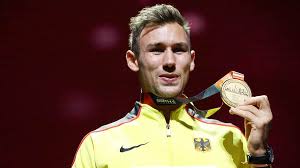 Niklas kaul verpasst in götzis mit 8263 punkten die norm für die olympischen sommerspiele in tokio. Zehnkampf Weltmeister Niklas Kaul Kritisiert Wm In Katar Kein Gefallen Fur Die Leichtathletik Sportbuzzer De