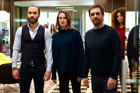 Il suffit de cliquer sur le bouton play ou choisir le lecteur vidéo préféré et ensuite regarder votre épisode. Dix Pour Cent Saison 4 Triste Clap De Fin Fin De Serie Sur Netflix Critictoo Series Tv