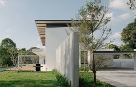 Nparks is responsible for maintaining and enhancing the greenery of singapore city in a garden. Windsor Park House In Singapore Designed By Millet Architects Is Created For All The Pleasures Of The Tropics Without E Windsor Park Park Homes Native Design