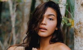 Tantangan Caitlin North Jadi Anak Magang di Series The Intern : Okezone  Celebrity