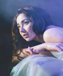 Can someone create a professional picture for work?