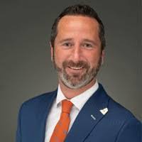 Benjamin Schoen's Instagram, Twitter & Facebook