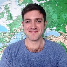 Charlie Holt's Instagram, Twitter & Facebook