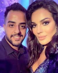 شاهدوا كيف تعاملت نادين نجيم مع زوجها بعد طلاقها وتعرفوا على والدها وأبنائها وعمرها الحقيقي. Ø§Ù„ØµØ­ÙÙŠ Ø®Ø§Ù„Ø¯ Ø§Ù„Ù…ÙˆÙ„Ù‰ ÙŠØ·Ù…Ø¦Ù† Ø§Ù„Ø¬Ù…Ù‡ÙˆØ± Ø¹Ù„Ù‰ Ø­Ø§Ù„Ø© Ù†Ø§Ø¯ÙŠÙ† Ù†Ø¬ÙŠÙ… Ø§Ù„ØµØ­ÙŠØ© Et Ø¨Ø§Ù„Ø¹Ø±Ø¨ÙŠ