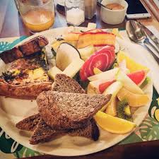 Le Brunch Filles Du Dimanche Quel Bonheur Prao Restaurant La Rochelle Food La Rochelle Cheese Board